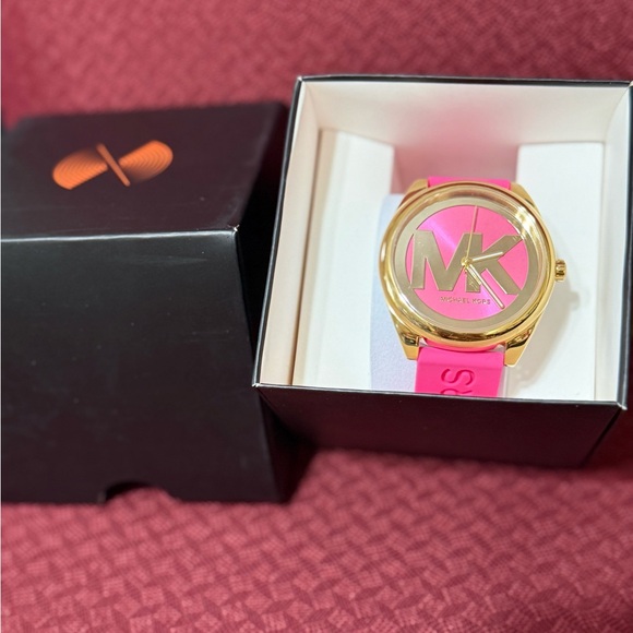 Michael Kors Gold and Pink Women\'s Watch